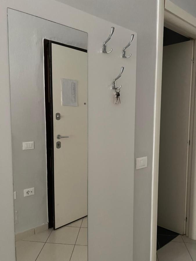Emi Sol Apartment Вльора Екстер'єр фото