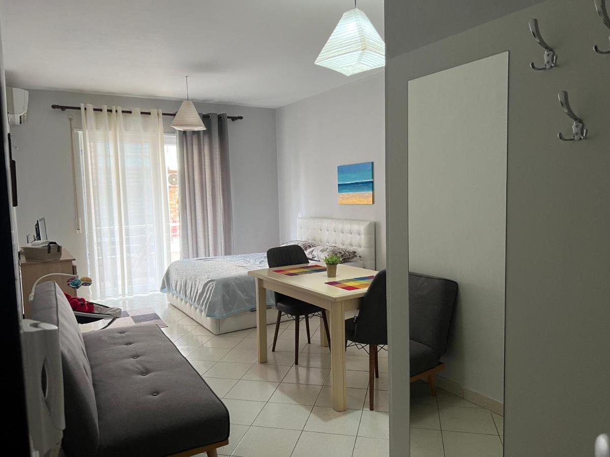 Emi Sol Apartment Вльора Екстер'єр фото