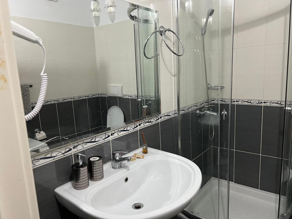 Emi Sol Apartment Вльора Екстер'єр фото