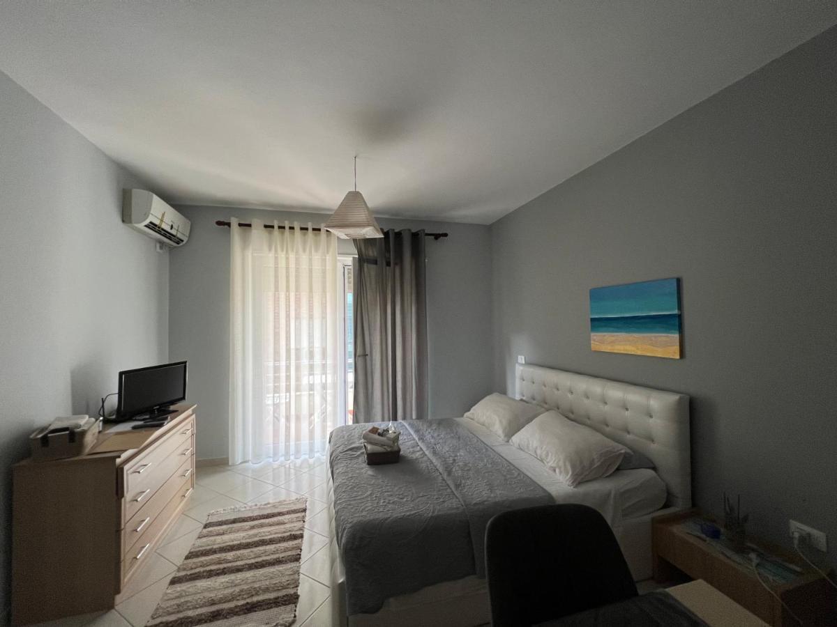 Emi Sol Apartment Вльора Екстер'єр фото